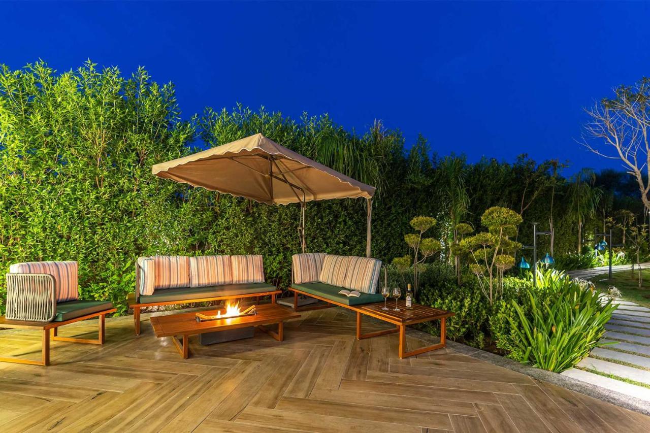 Stayvista At Serenity Farms With Pool, Lawn, Bonfire & Bbq Sohna Bagian luar foto