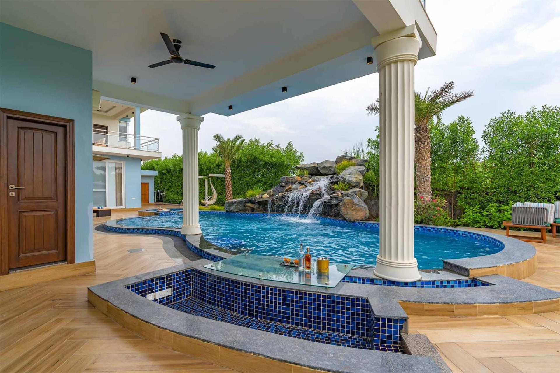 Stayvista At Serenity Farms With Pool, Lawn, Bonfire & Bbq Sohna Bagian luar foto